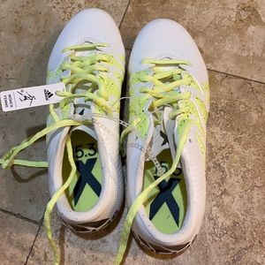 NWT women soccer cleats